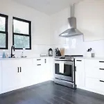 Stay Portland Collection - Fresh Farmhouse Remodel In Se Portland 96Bikescore