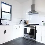 Stay Portland Collection - Fresh Farmhouse Remodel In Se Portland 96Bikescore
