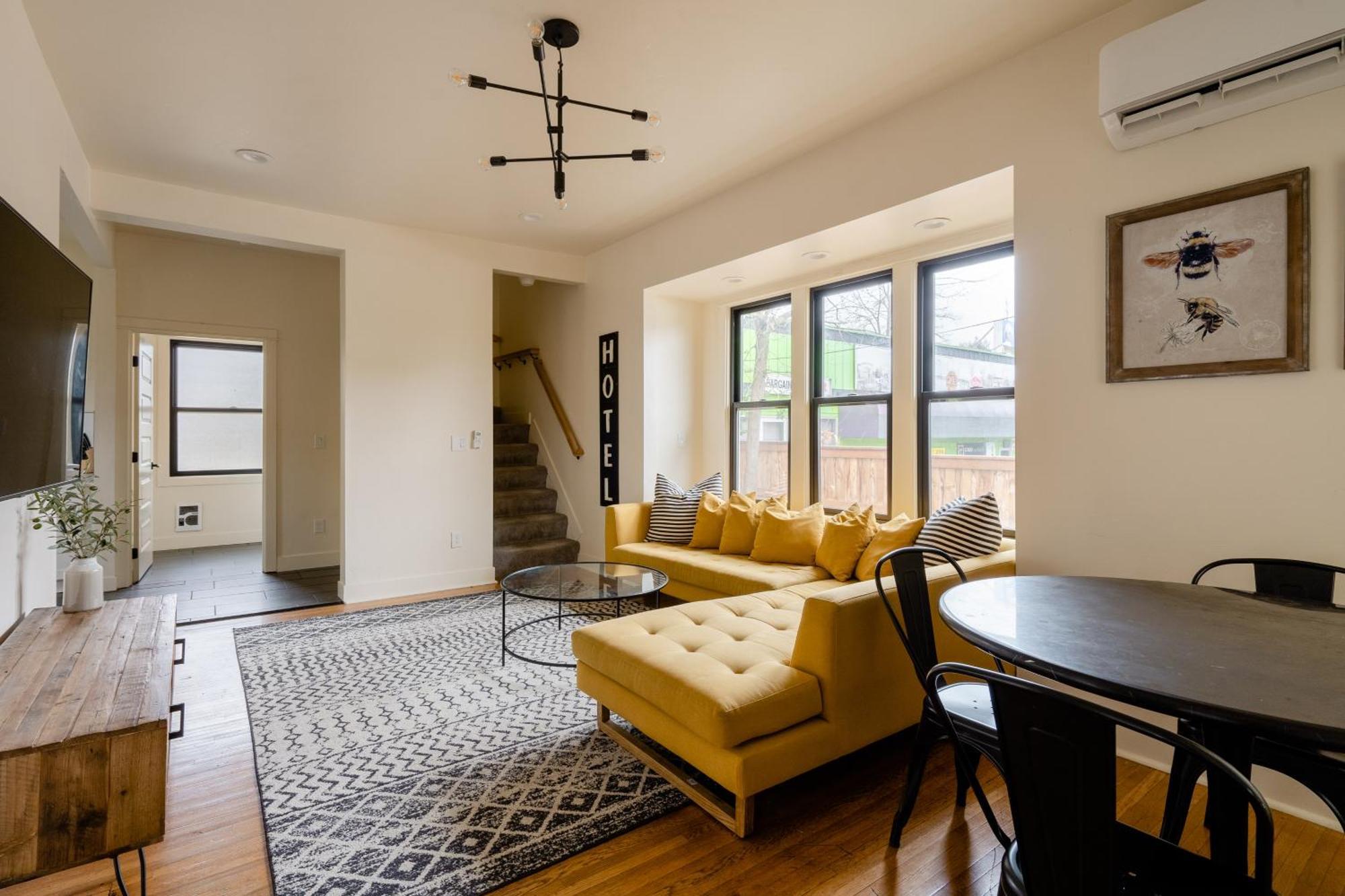 Collection - Fresh Remodel In Se 96bikescore Holiday home